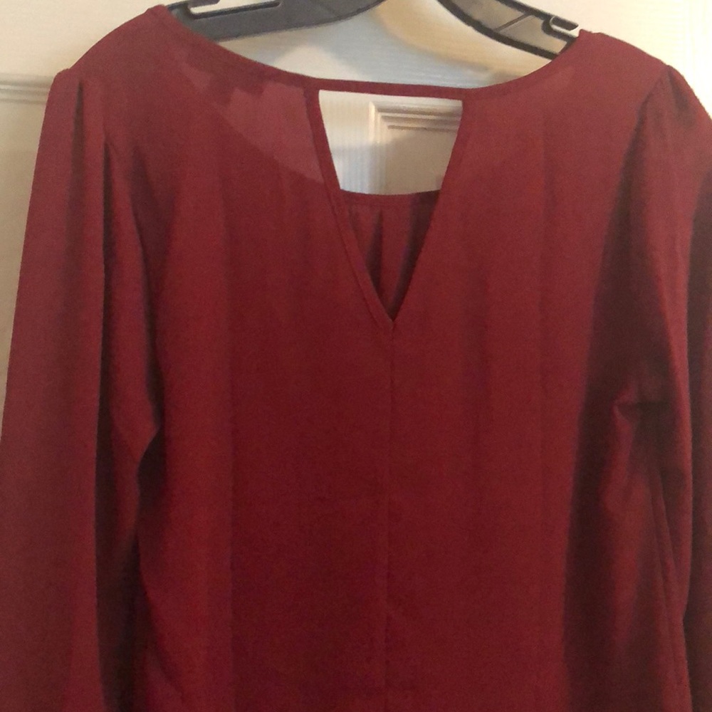 Red Blouse 💋 - Picture 2 of 3
